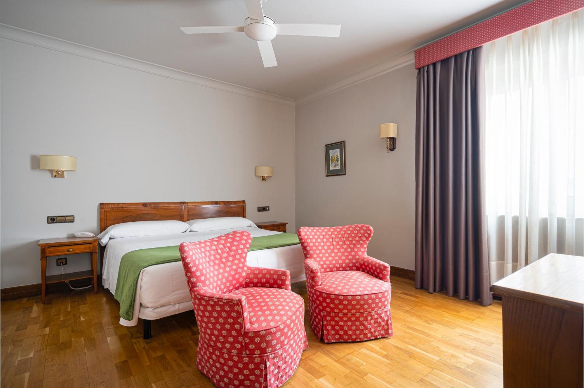 Hotel Hernan Cortes Gijon Exterior photo